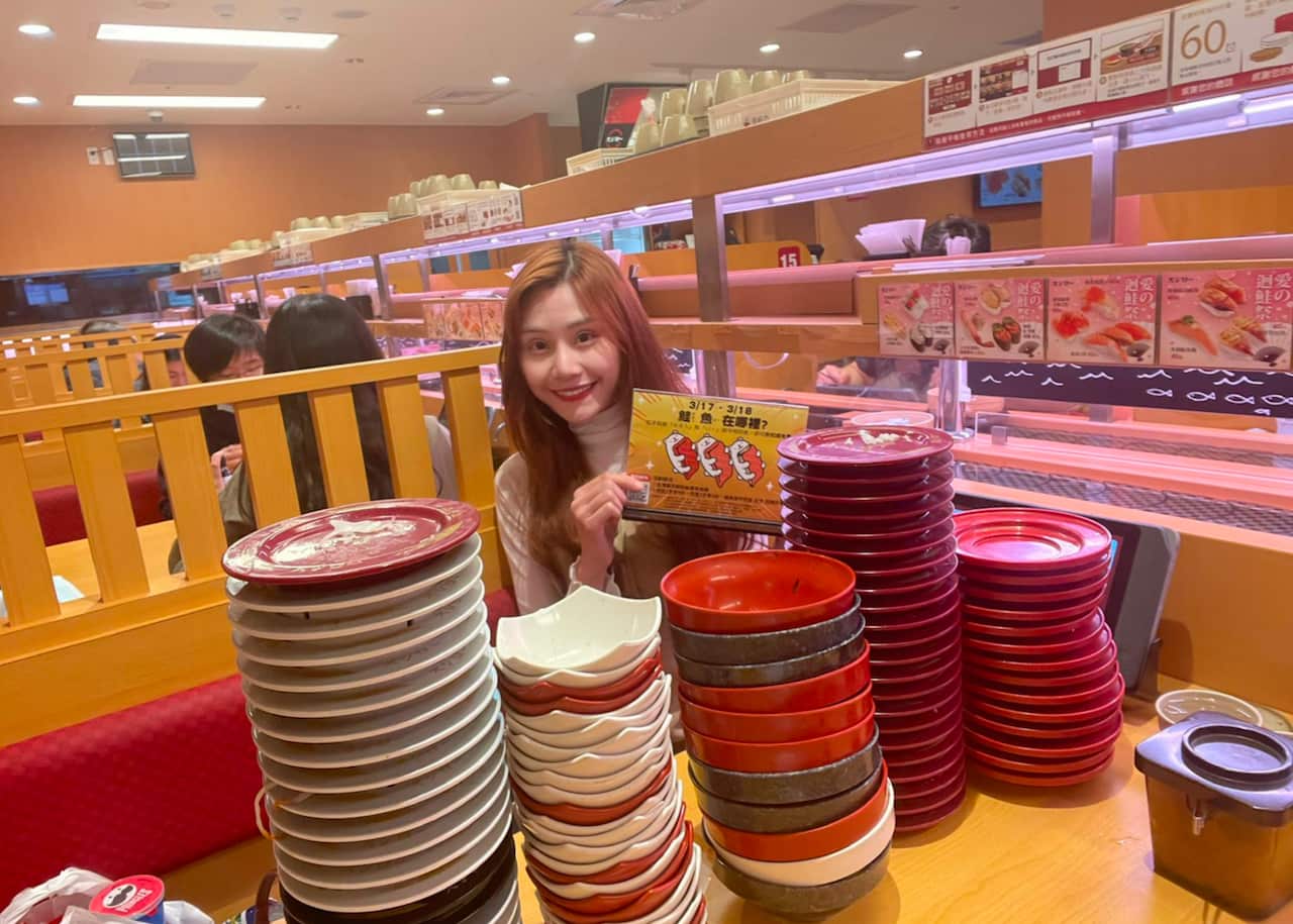 a Taiwan university student in a sushi shop