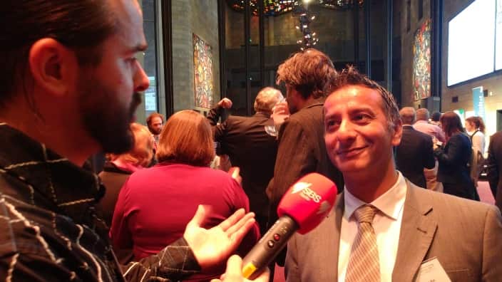 Oliver Heuthe from SBS covered the event at the NGV.