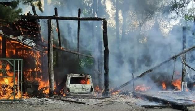 Russia has attacked civilian objects about 60 times more often than military ones. Numerically, it is 17.3 thousand strikes on civilian objects and about 300 – on military objects. 