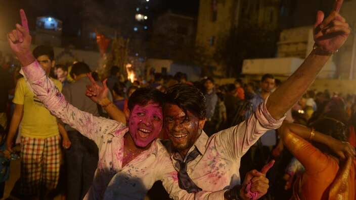HOLI