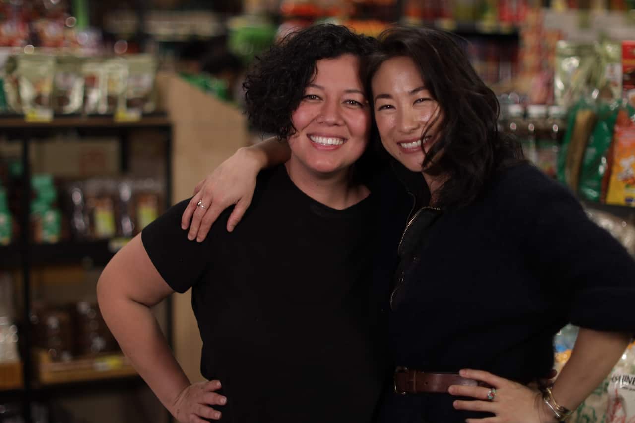 พลิศา แอนเดอร์สัน และมาฮาเลีย บาร์นส์