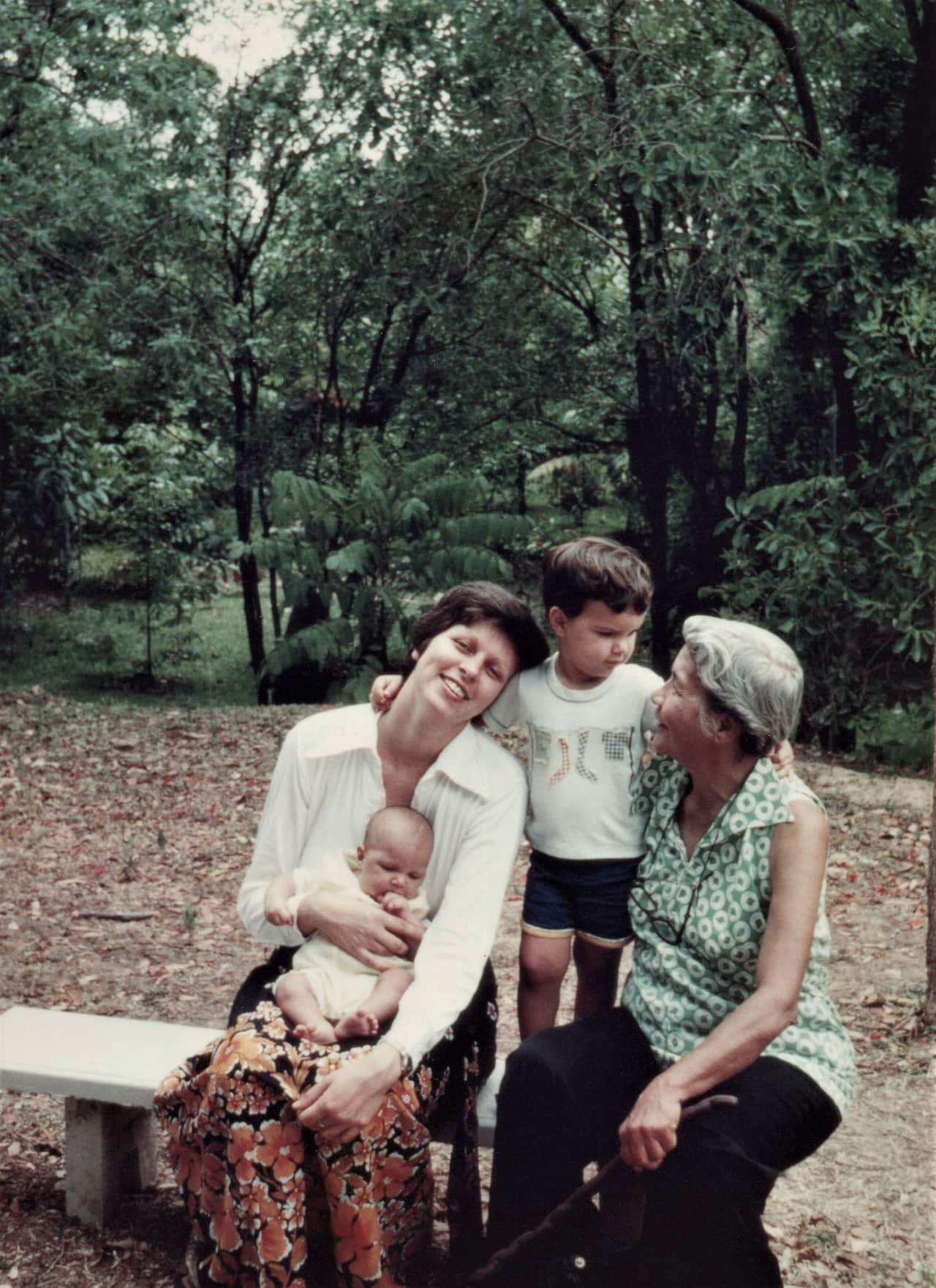 indiginoy, paradies family, indigenous australians, aboriginal australians