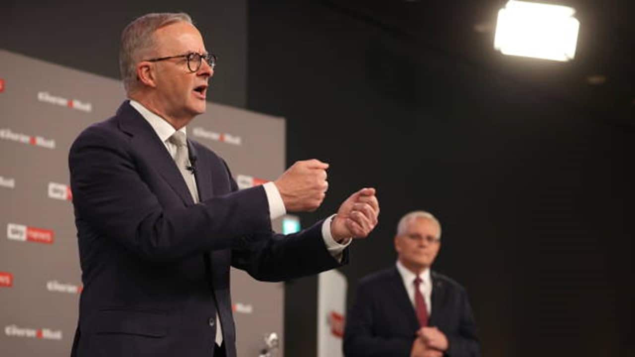 Anthony Albanese muss sich nach einem positiven PCR Test in Isolation begeben