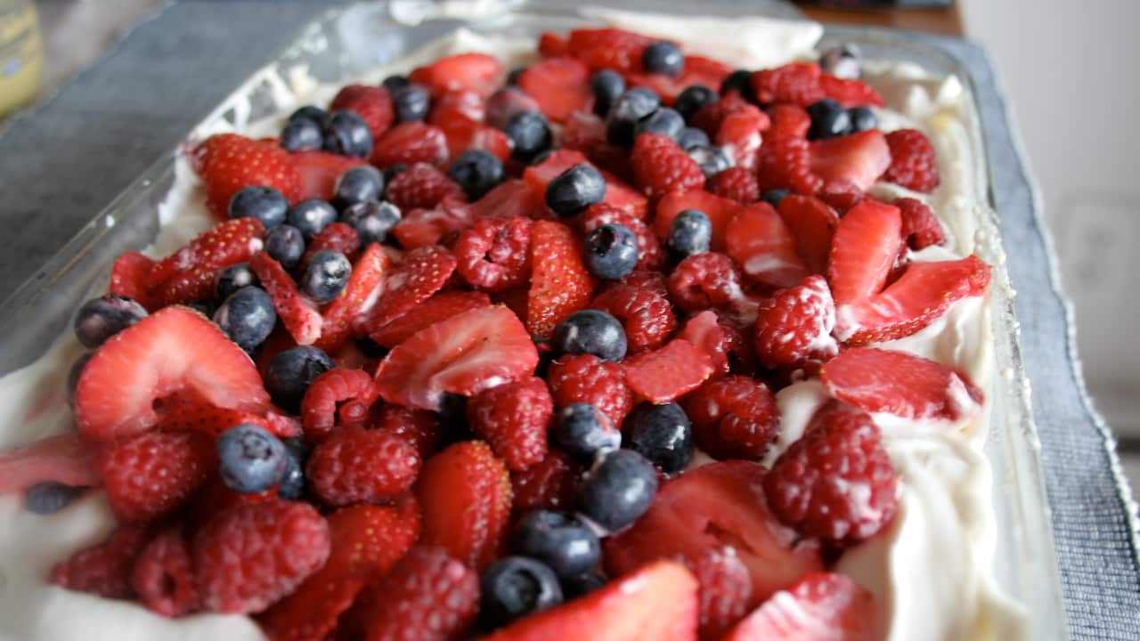 Pavlova one of the most famous Australian desserts. Source: 