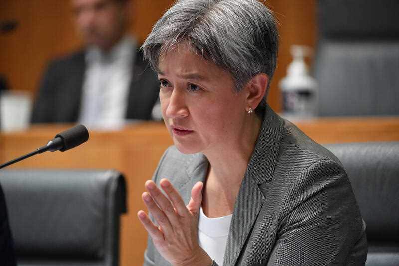 澳洲外交部長黃英賢（Penny Wong）敦促中美兩國保持冷靜。