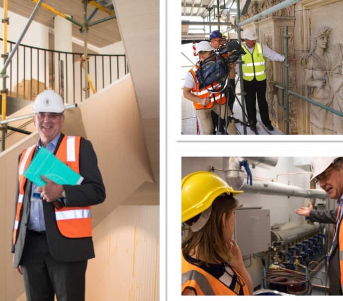 Peter en su rol de Secretario del Departamento de Servicios Parlamentarios (Parlamento de Victoria).