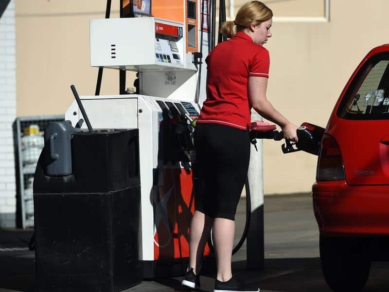 ACCC urges drivers to swap petrol stations.