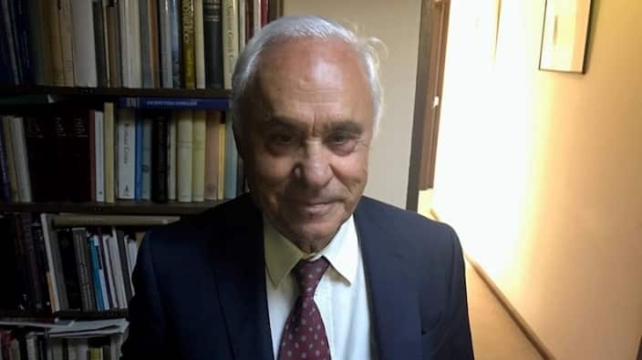 Professor Petros Themelis. 