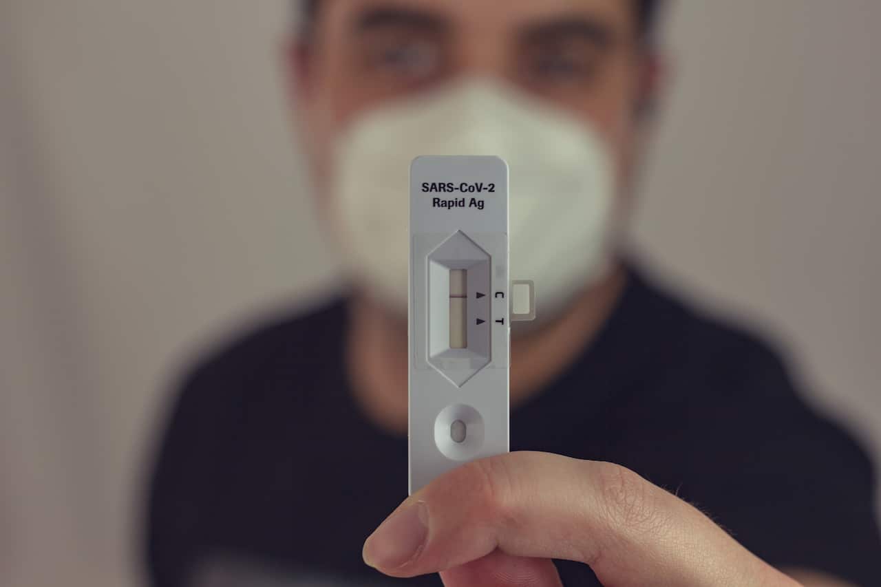 Rapid angigen test with negative result