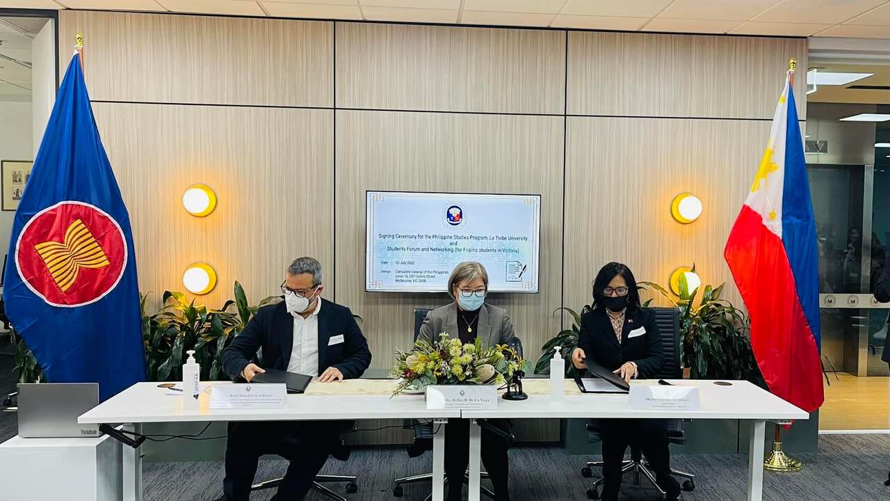 Signing Ceremony for the Philippines Studies Program, La Trobe University and Students Forum and Networking 30 July 2022