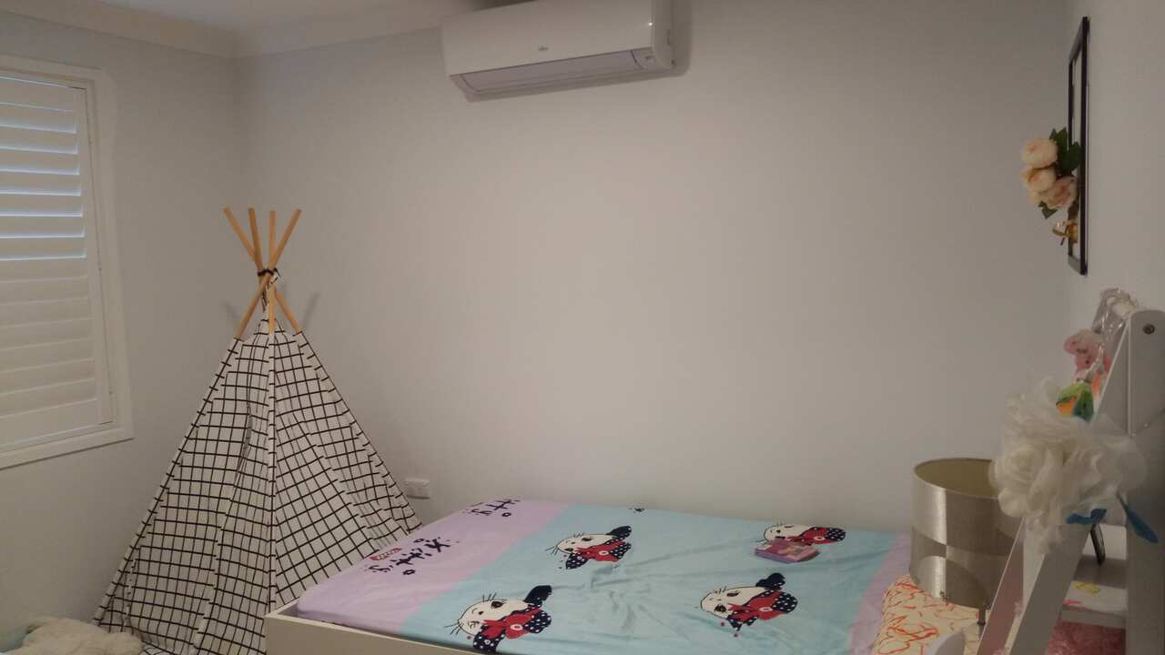 Căn phòng trống của chị Mary Phạm tại Baulkham Hill