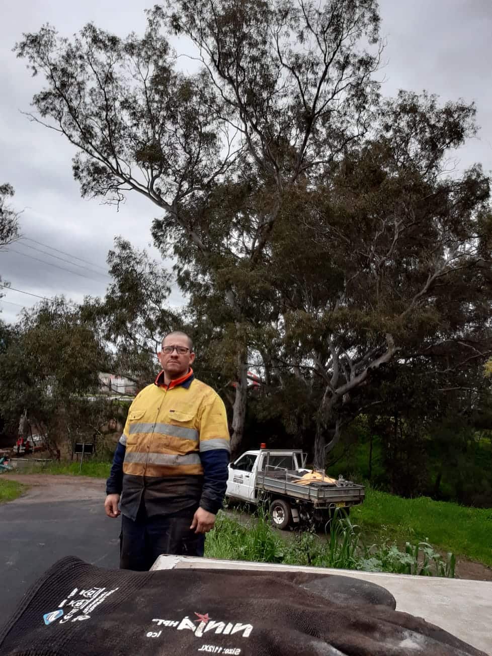 Hasta el momento, Andrés sólo ha encontrado trabajos ocasionales para irla pasando.