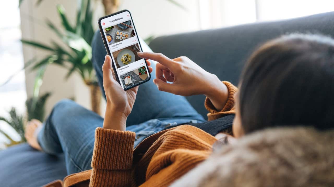 Ordering food with phone