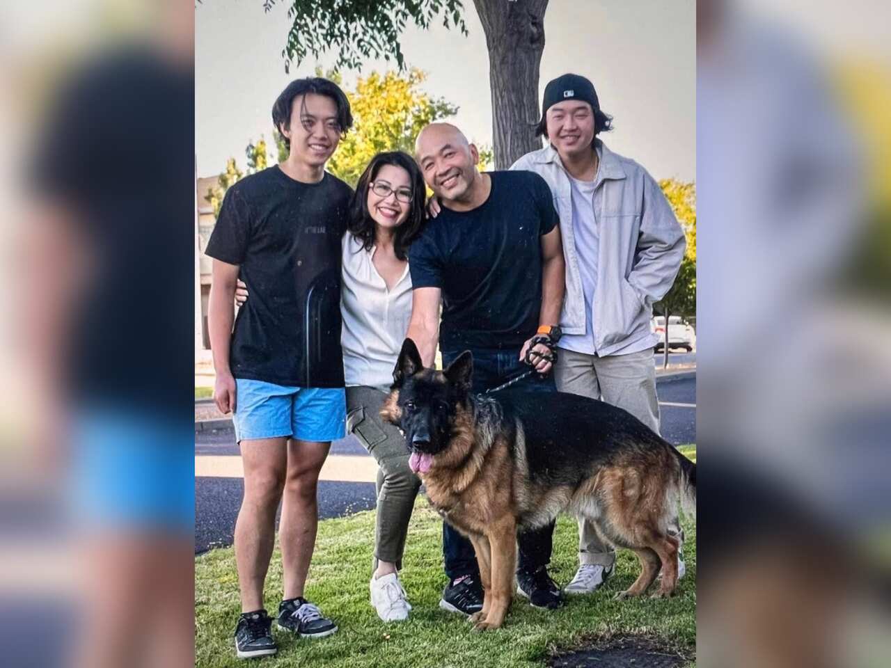 Các con và ba mẹ được sống cuộc đời của riêng mình, trong khi cùng hưởng thụ cuộc đời chung, đó là gia đình. 