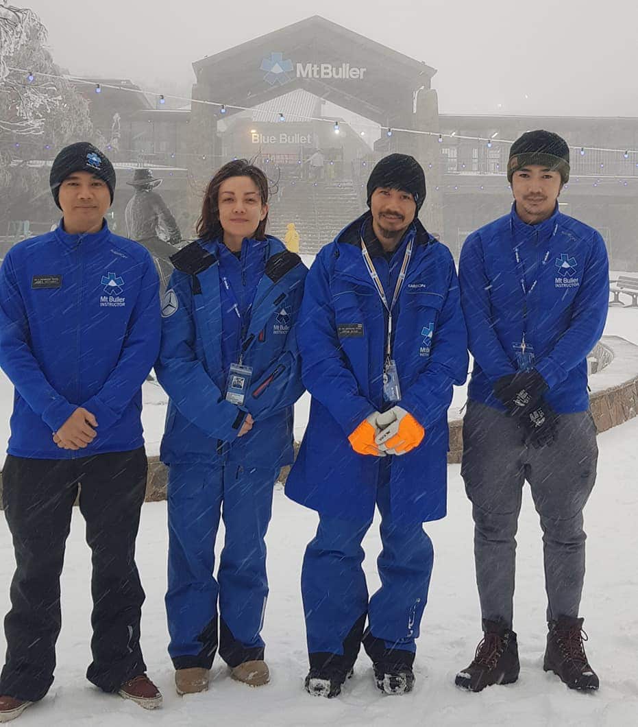 ครูฝึกสอนสกีและสโนว์บอร์ด