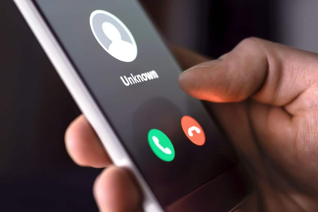 Online scams during holiday season