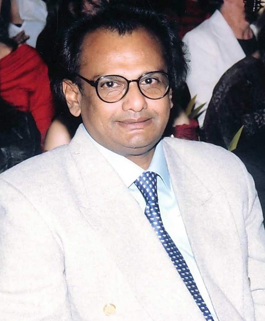 ইউনিভার্সিটি অব ওয়েস্টার্ন অস্ট্রেলিয়ায় ডেপুটি প্রজেক্ট লিডার ড. নিয়োগী বাংলাদেশের উপকূলীয় এলাকায় লবণাক্ত সহিষ্ণু ফসল, বিশেষ করে গম ও ডাল চাষ নিয়ে কাজ করছেন।