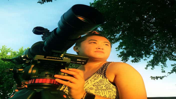 Hlee Lee, a photographer