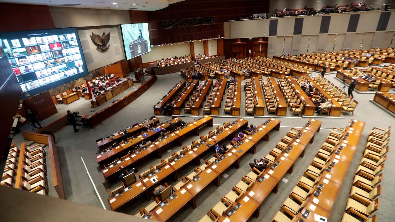 The plenary meeting of Indonesia's parliament as they pass the Sexual Violence Bill in Jakarta, Indonesia, 12 April 2022.