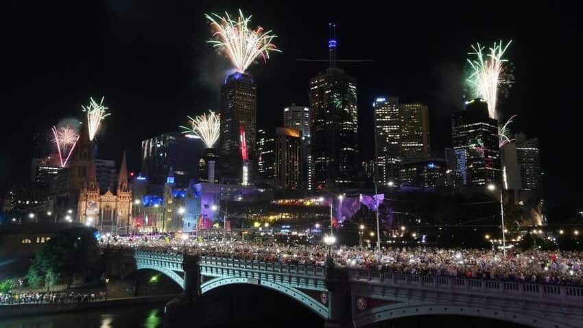 It is expected about 400,000 people would swarm into Melbourne's CBD to catch a glimpse of 14 tonnes of fireworks.