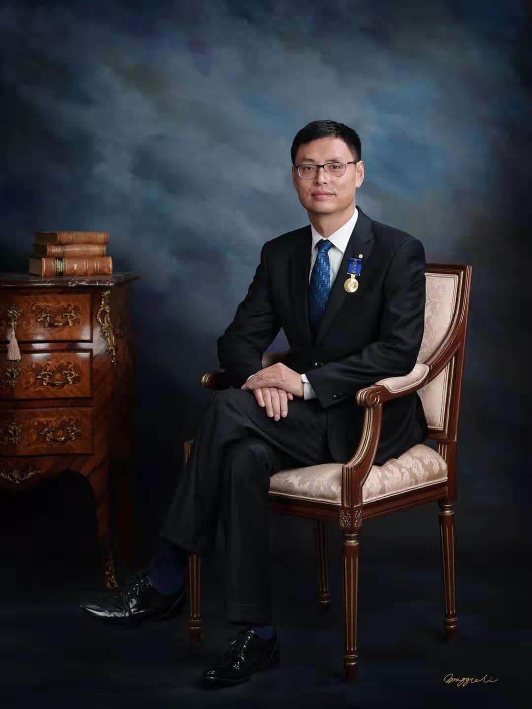 Professor Lushan Charles Qin OAM