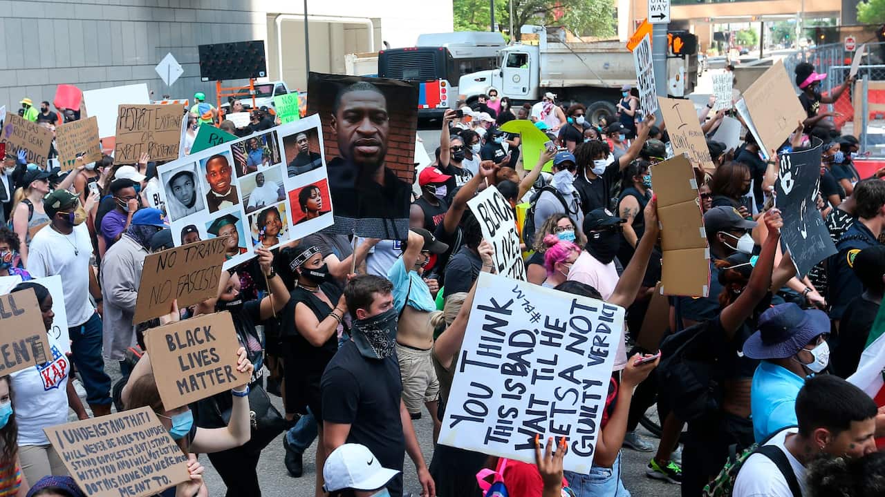 AAP Image/Yi-Chin Lee/Houston Chronicle via AP
