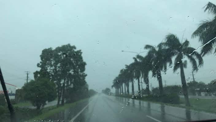 Así lucía una de las principales carreteras de Townsville esta mañana.