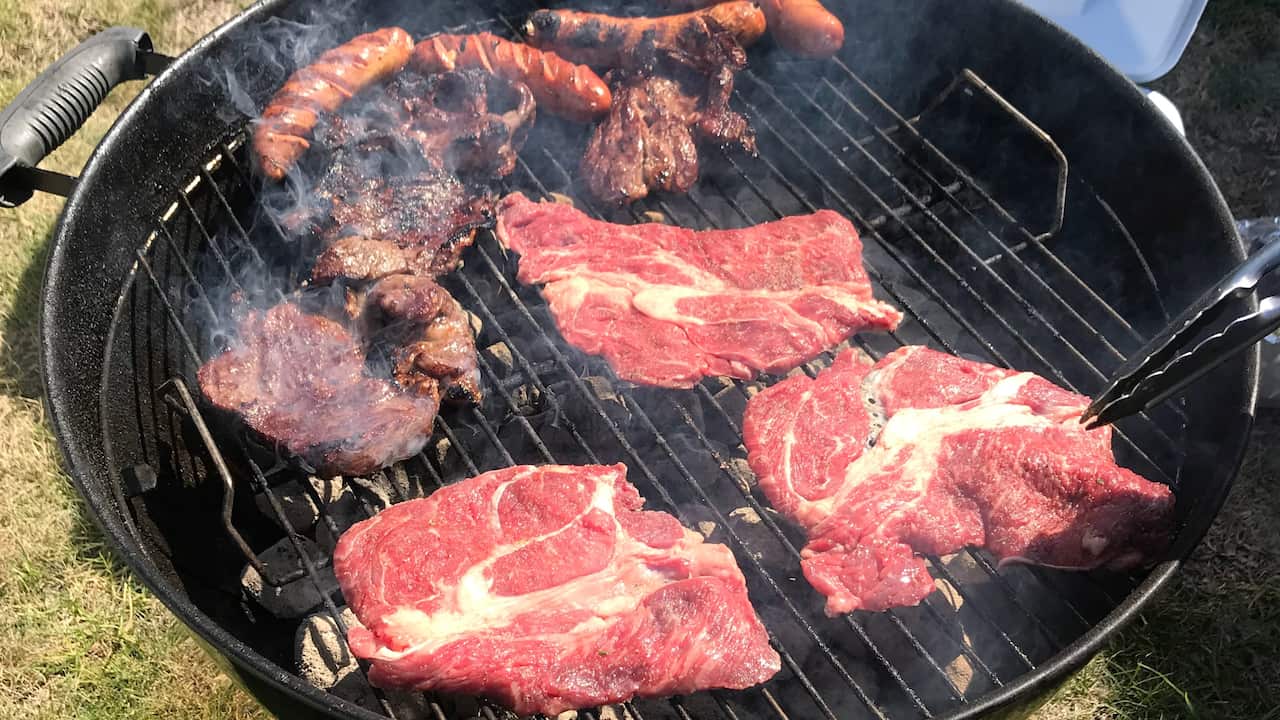 Too much BBQ in the summer may derange the Qi in our body