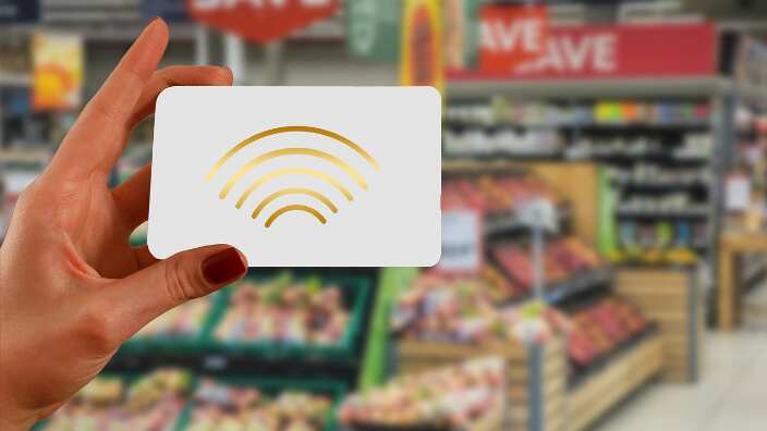 Cashless welfare cards to be expanded in 2019