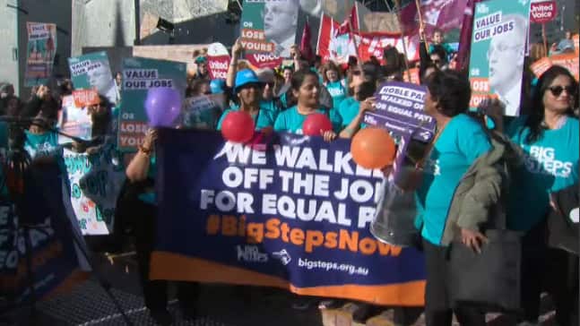 Childcare workers protesting in Melbourne 