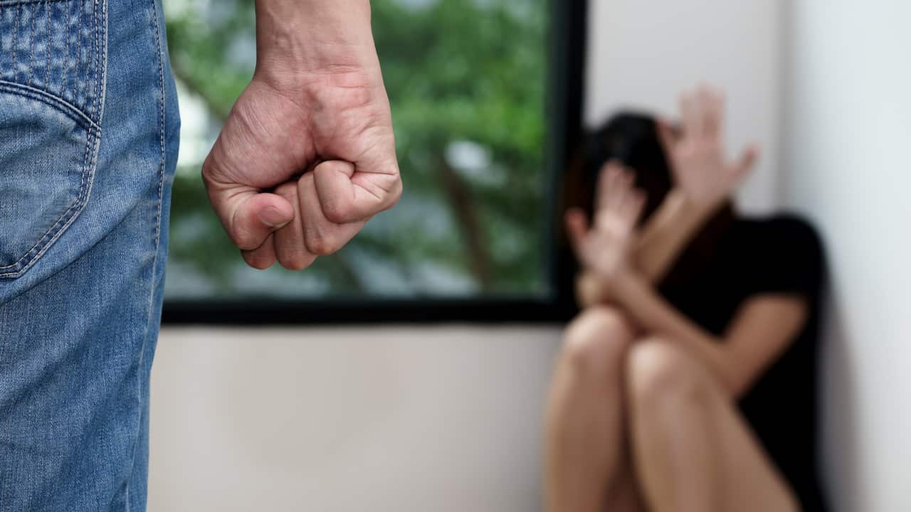 The Australian Government dumps controversial domestic violence superannuation policy