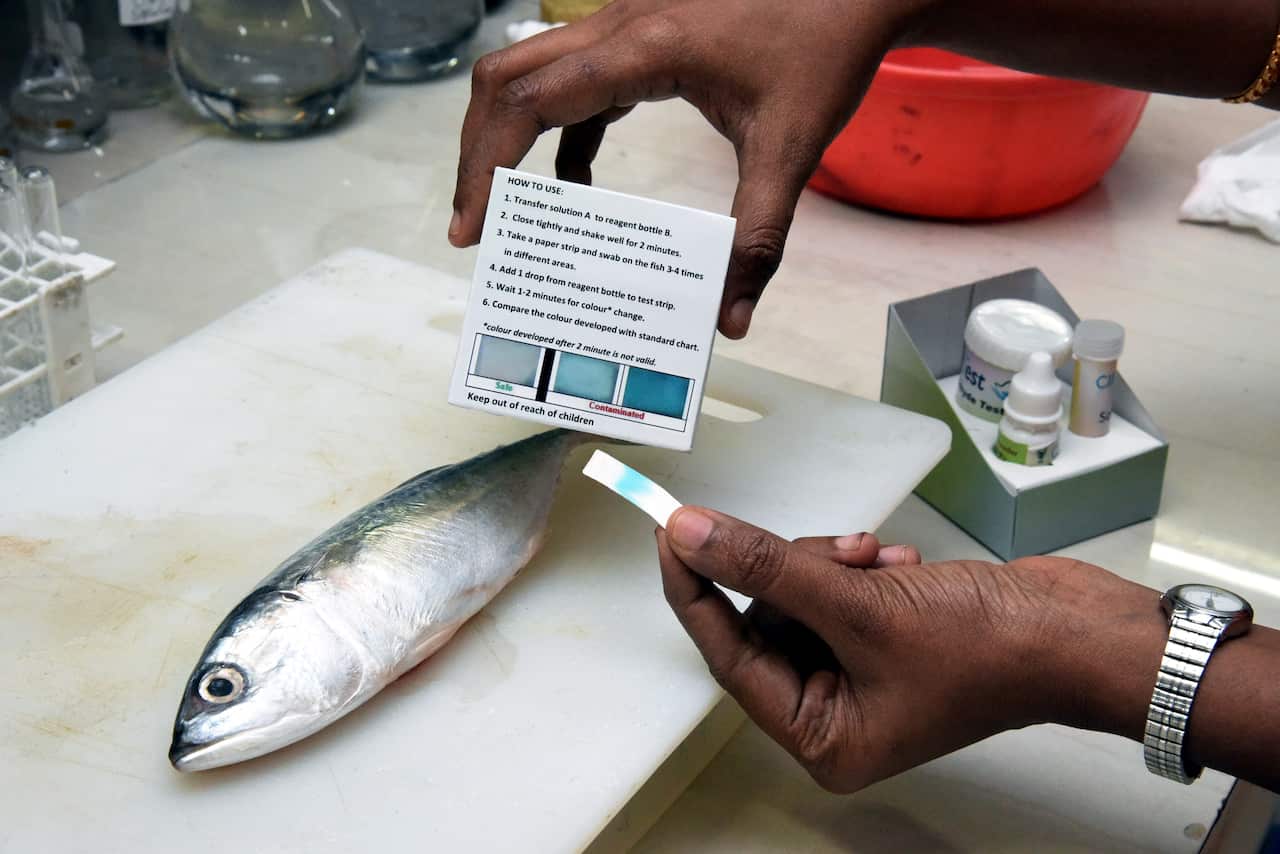 Chemical testing kit