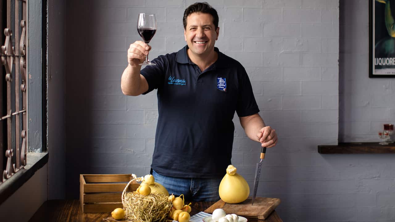 Giorgio Linguanti in occasione della sagra dell'olio nuovo