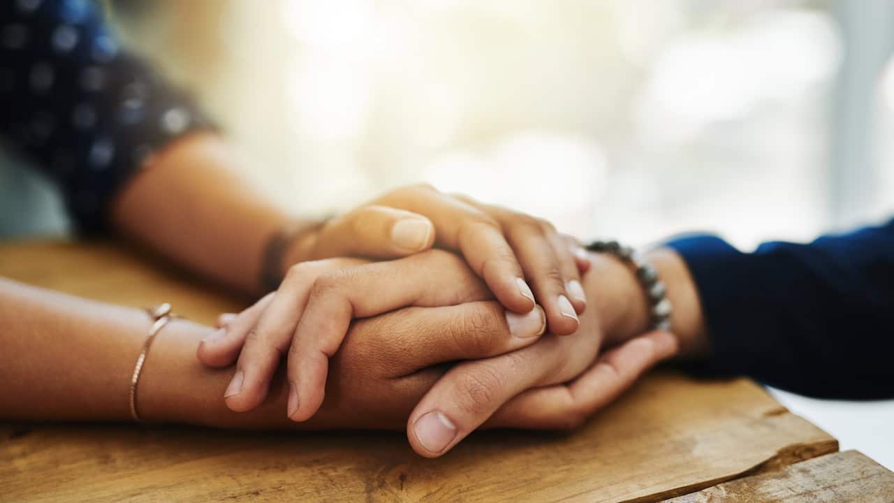 Be of those who lend a hand where they can