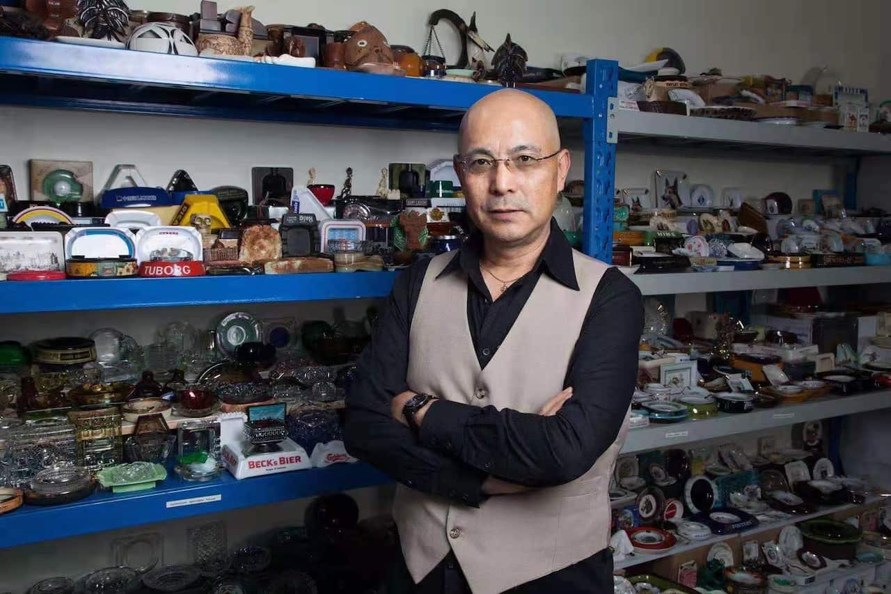 李洋和他的烟灰缸收藏