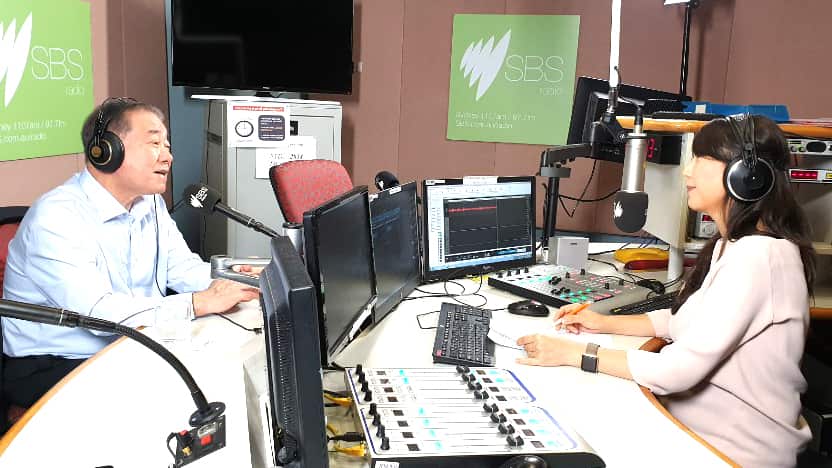 SBS Korean program's senior producer Leah Na interviews Prof Chung-in Moon.