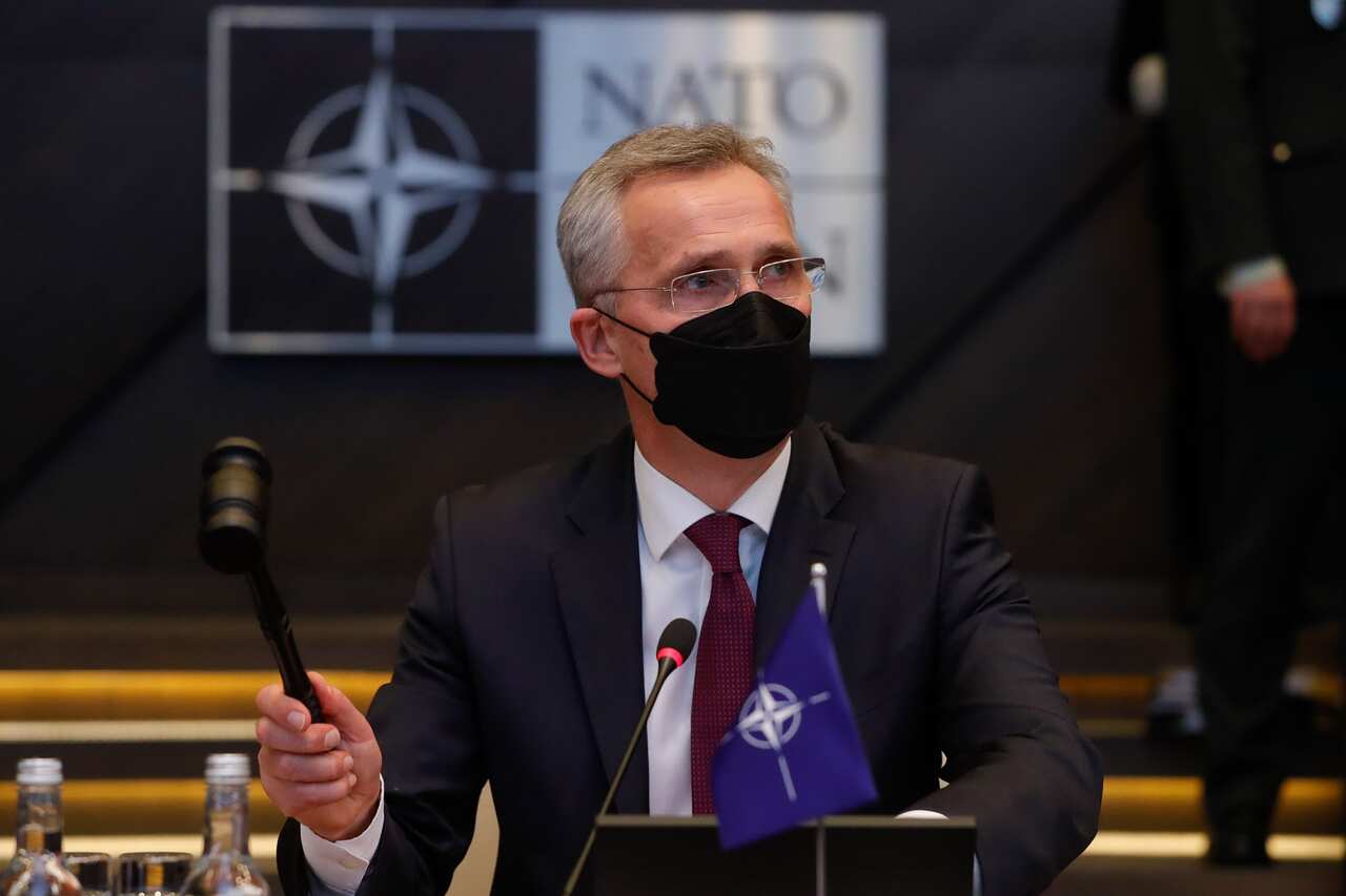  "Russia maintains a massive invasion force ready to attack" Ukraine: NATO