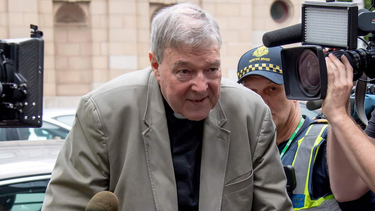 Pell arrives at the Court in Melbourne