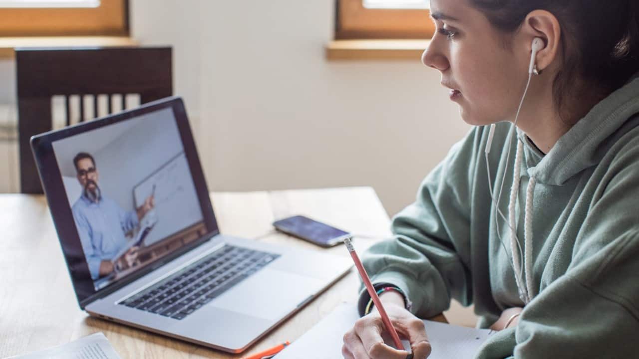 Settlement Guide: Helping with your child’s home-based learning