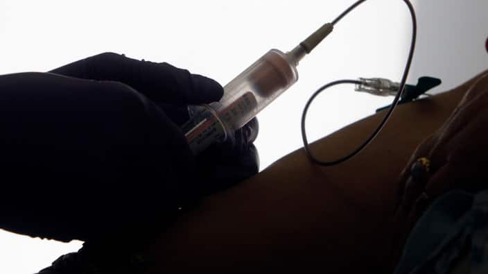Taking blood sample for a liquid biopsy