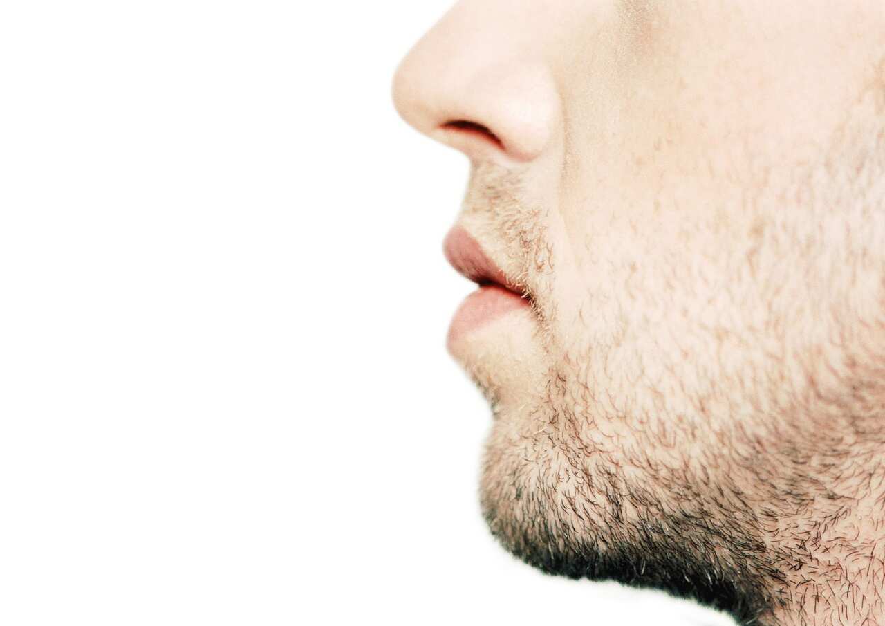 از دست دادن حس بویایی می تواند یکی از علائم ابتلا به کروناویروس باشد.