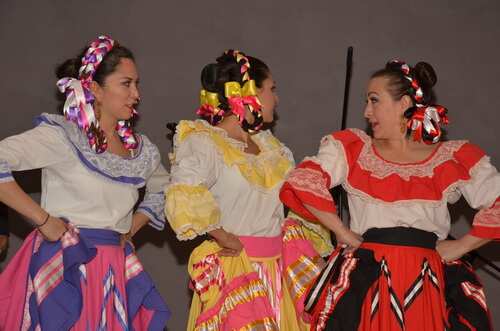 sociedad hispánica de Victoria 