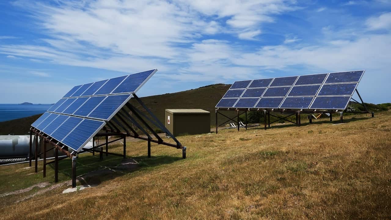 solar energy, community solar gardens, western sydney, filipino 