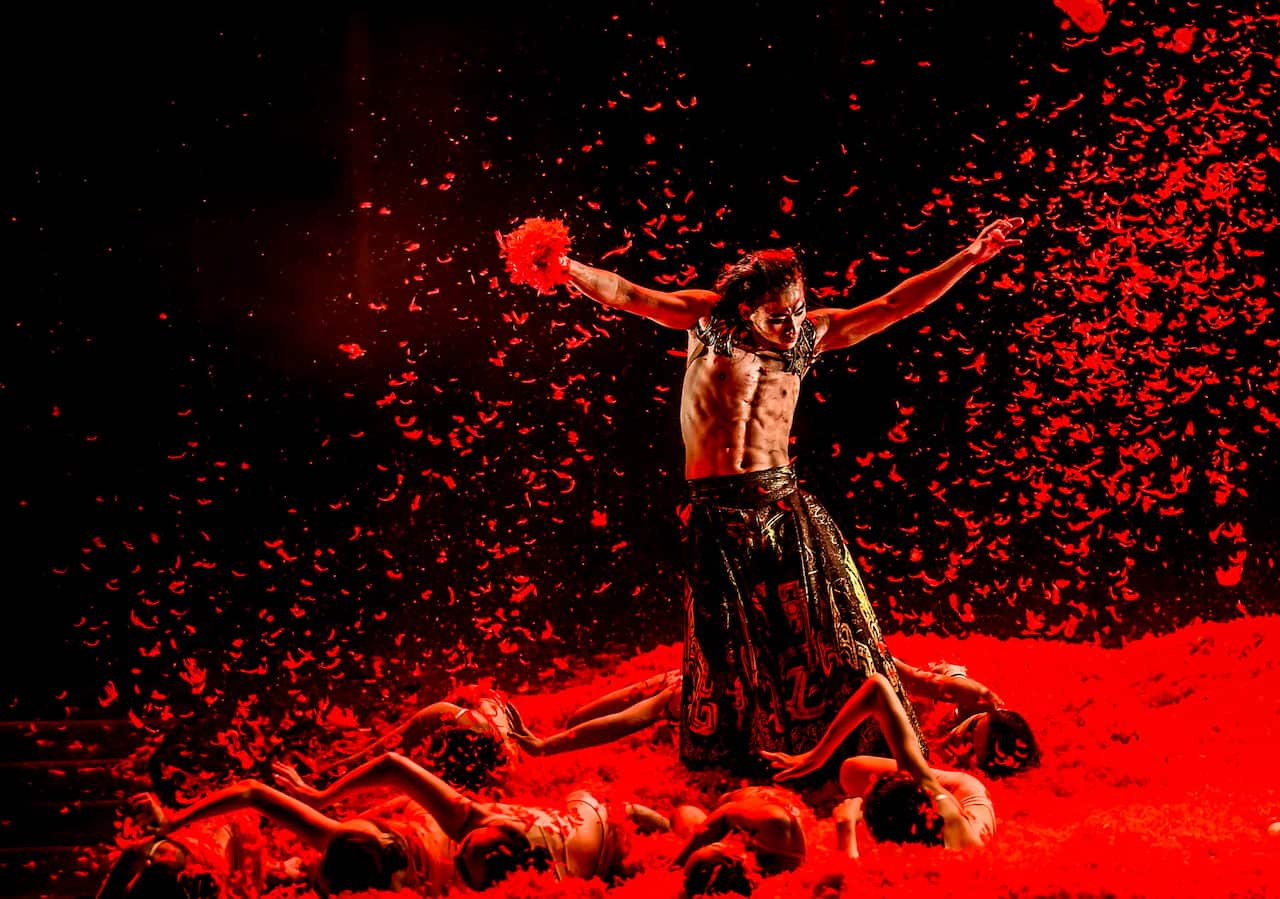 Under Siege // Yang Liping Contemporary Dance