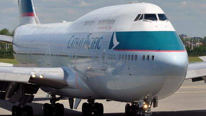 Cathay Pacific 747-412 B-HKF