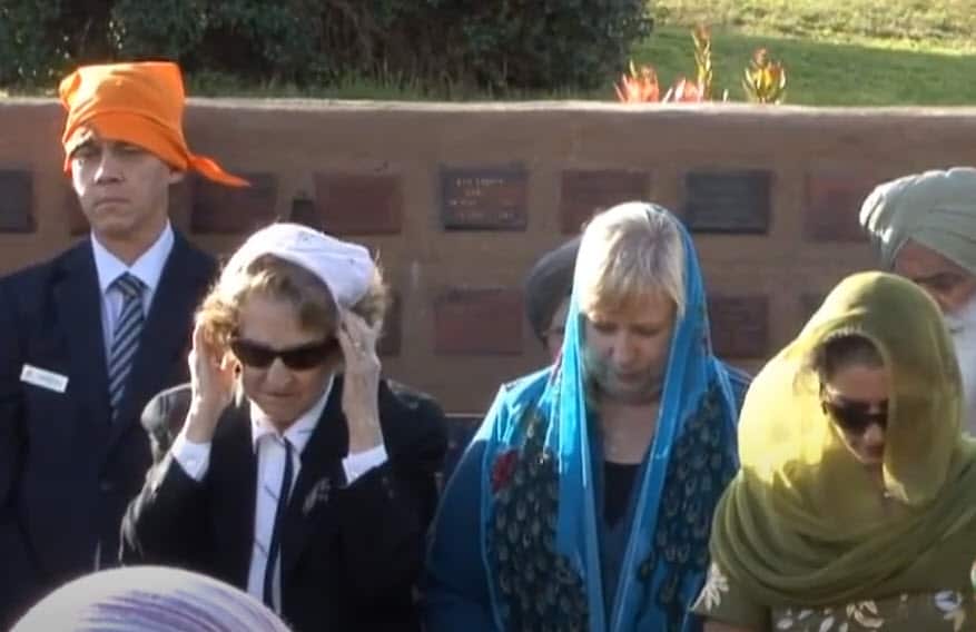 Everyone present at the ceremony participated in the final prayers for Pooran, in Sikh tradition