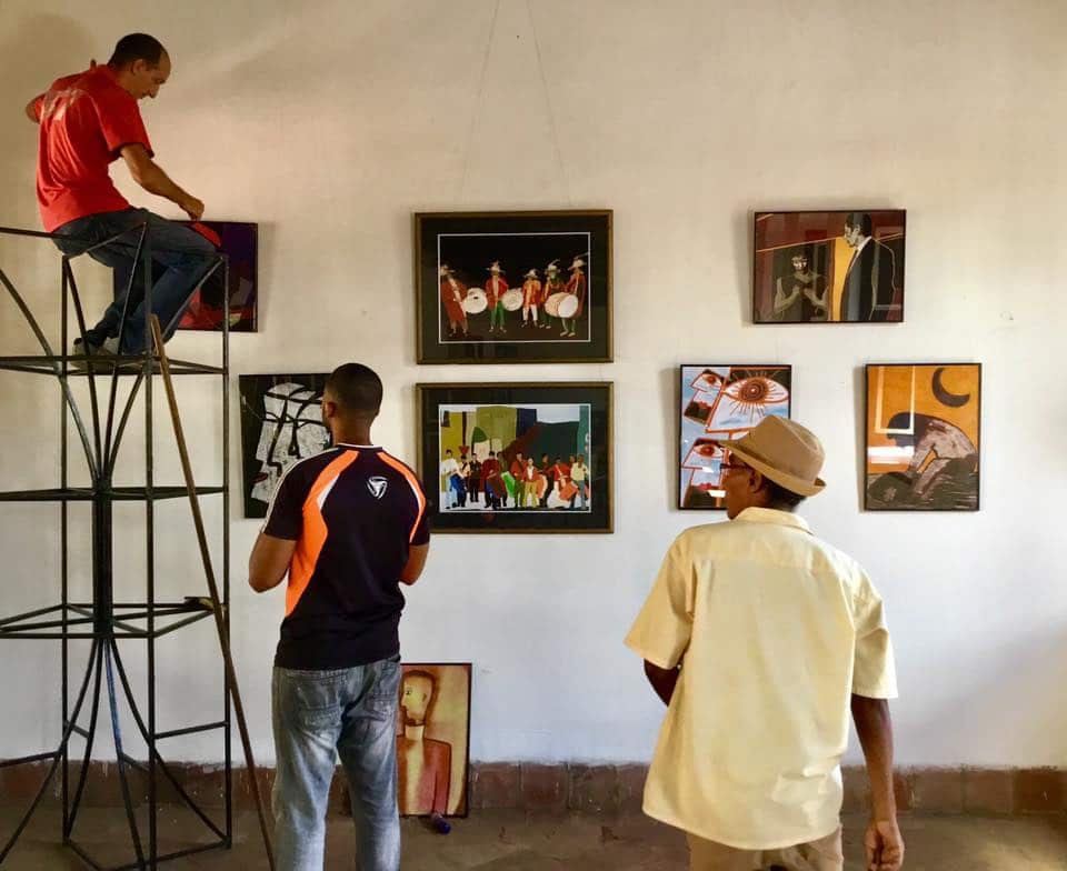 Preparativos de la exposición de Justdíaz en Santiago de Cuba. Sep - Oct 2019