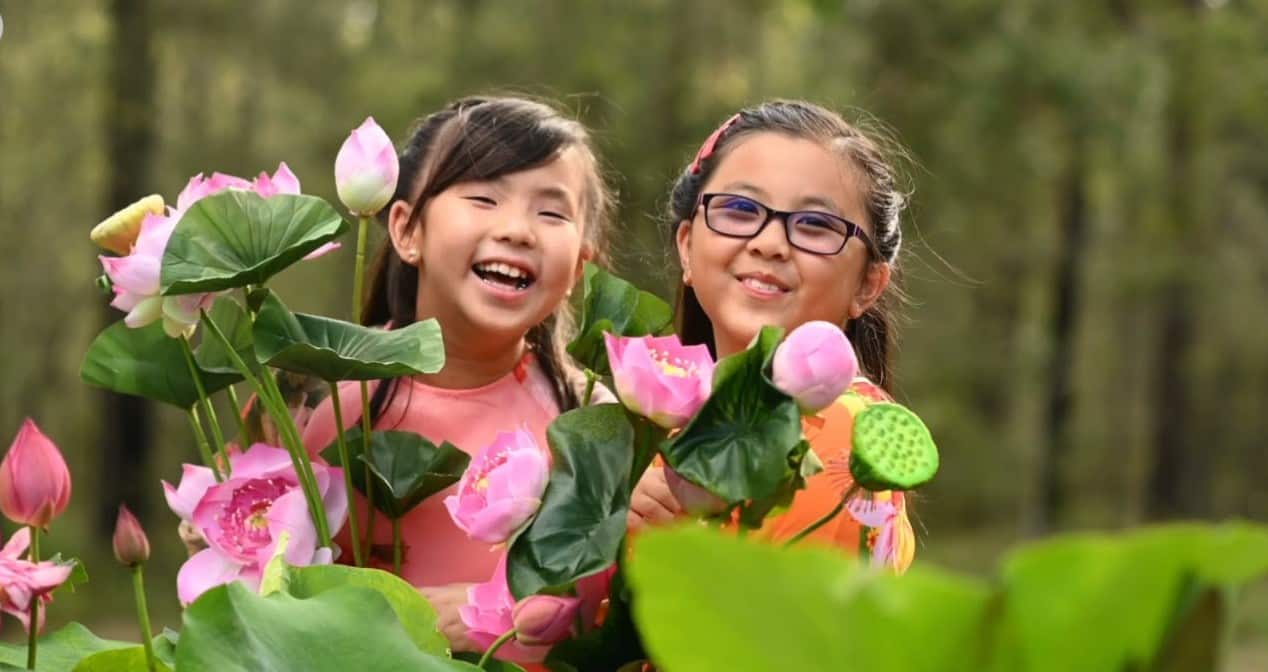 Hai bạn Milan và Annabelle (8 tuổi) – Brisbane