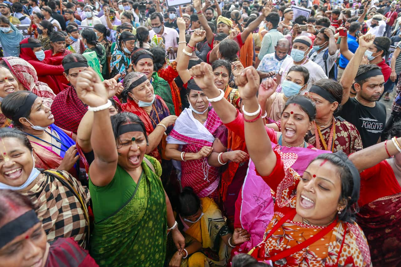 Several hundred Dhaka University students  hold a demonstration at Shahbagh to protest  attacks on Hindu temples in Bangladesh, October 18, 2021. 