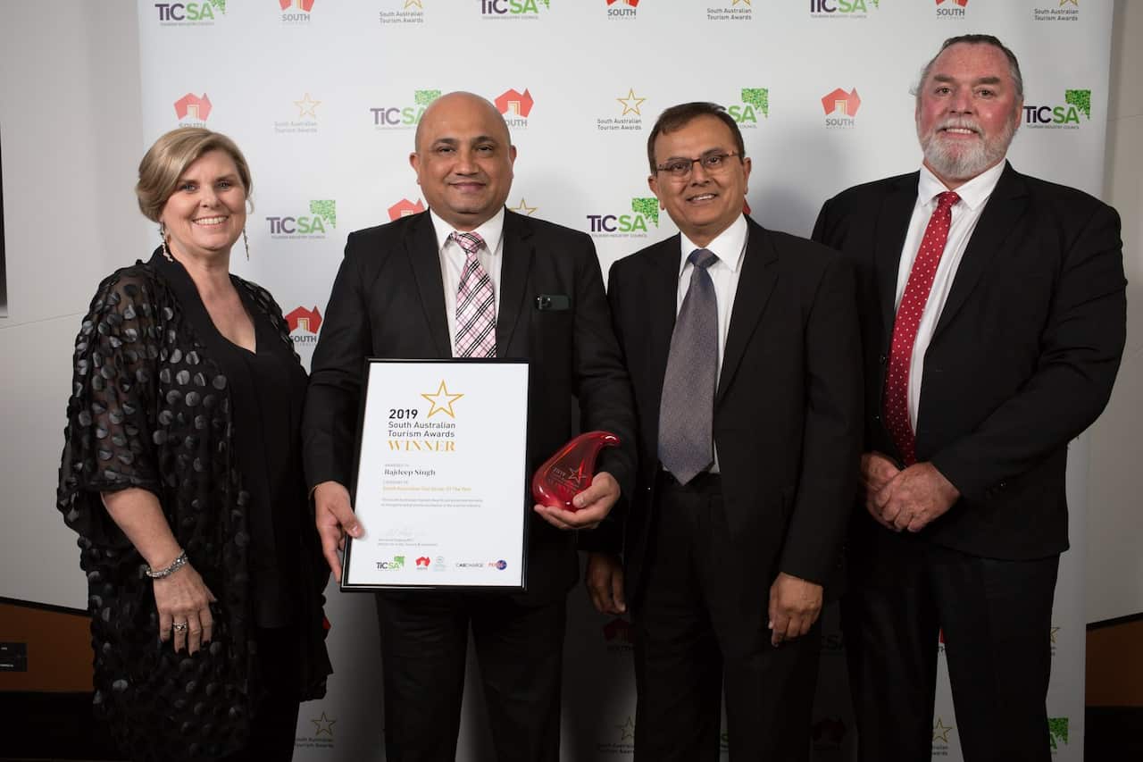 भारतीय ऑस्ट्रेलियाई राजदीप सिंह बने ‘टैक्सी ड्राइवर ऑफ़ दा ईयर’